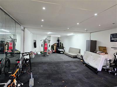 Impressive Games Room / Studio